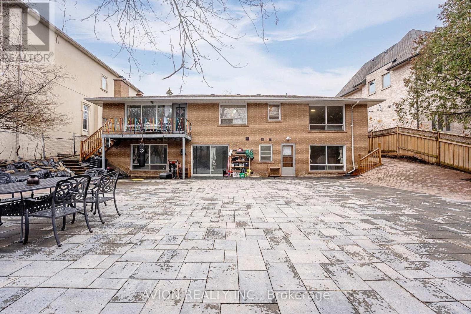 Upper - 61 Alamosa Drive, Toronto, Ontario  M2J 2N8 - Photo 30 - C12948696