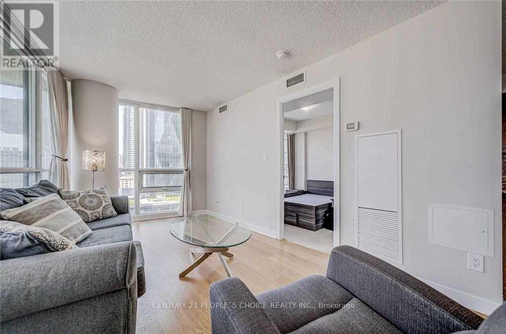 1403 - 33 Bay Street, Toronto, Ontario  M5J 2Z3 - Photo 17 - C12948698