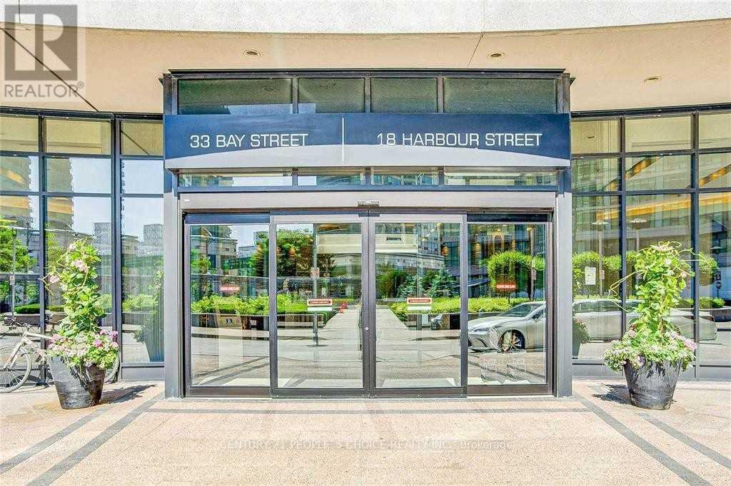 1403 - 33 Bay Street, Toronto, Ontario  M5J 2Z3 - Photo 2 - C12948698