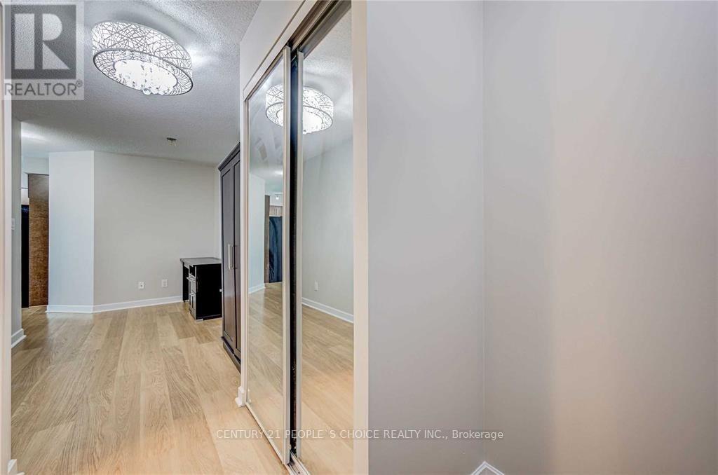 1403 - 33 Bay Street, Toronto, Ontario  M5J 2Z3 - Photo 4 - C12948698