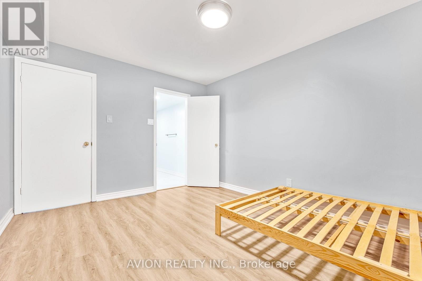 Lower - 61 Alamosa Drive, Toronto, Ontario  M2J 2N8 - Photo 9 - C12948700