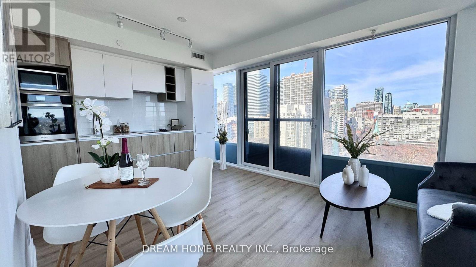 1910 - 319 Jarvis Street, Toronto, Ontario  M5B 0C8 - Photo 2 - C12948704