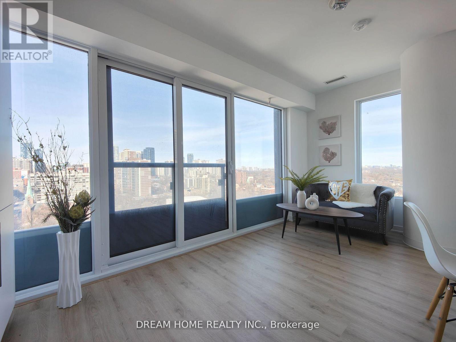 1910 - 319 Jarvis Street, Toronto, Ontario  M5B 0C8 - Photo 3 - C12948704