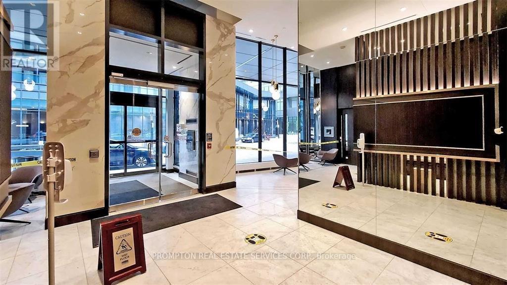 910 - 90 Queens Wharf Road, Toronto, Ontario  M5V 0J4 - Photo 11 - C12948708