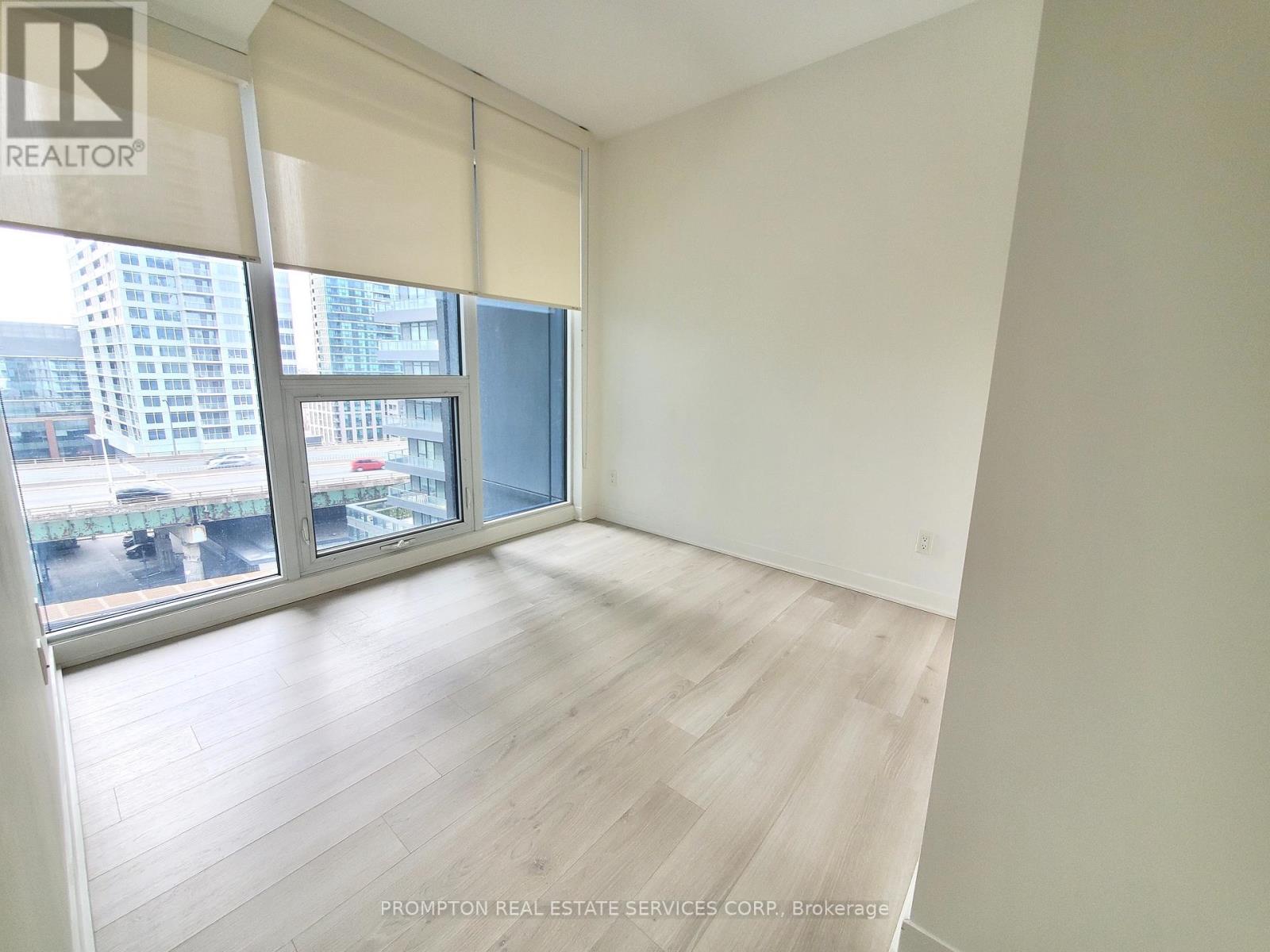 910 - 90 Queens Wharf Road, Toronto, Ontario  M5V 0J4 - Photo 7 - C12948708