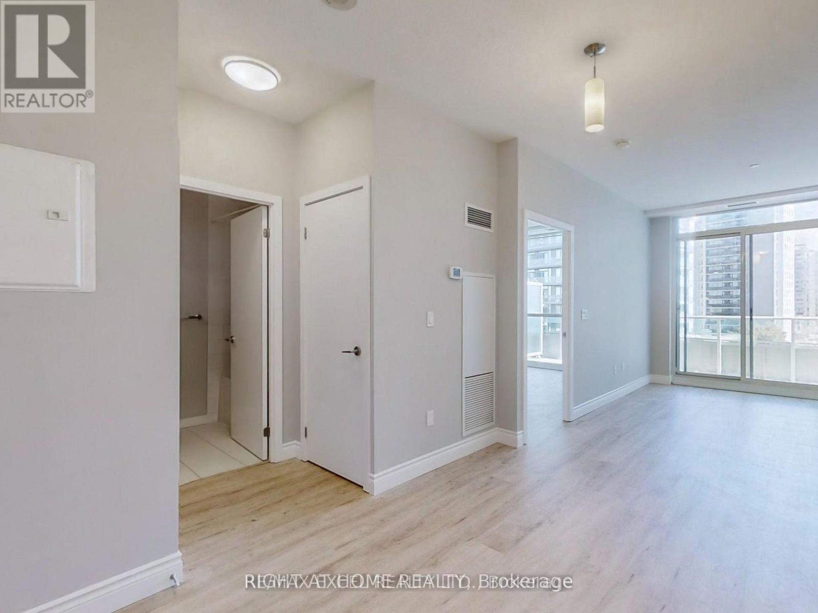 611 - 52 Forest Manor Road, Toronto, Ontario  M2J 0E2 - Photo 3 - C12948728