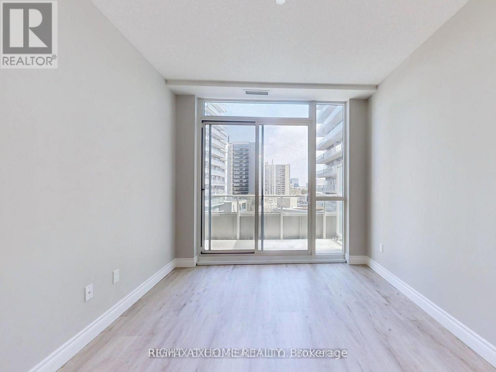 611 - 52 Forest Manor Road, Toronto, Ontario  M2J 0E2 - Photo 4 - C12948728