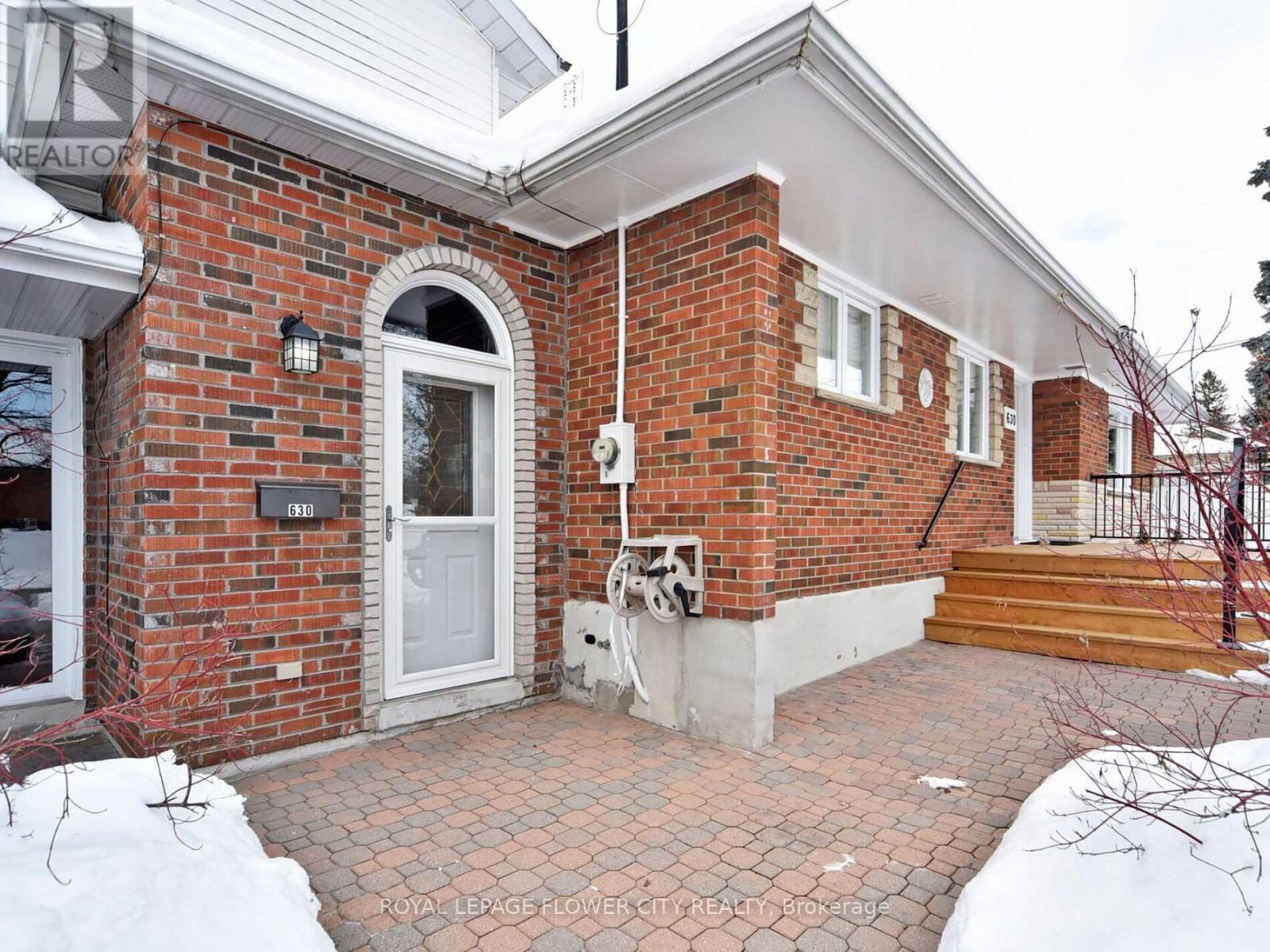 2 - 630 Wychwood Street, Oshawa, Ontario  L1G 2T3 - Photo 2 - E12948694