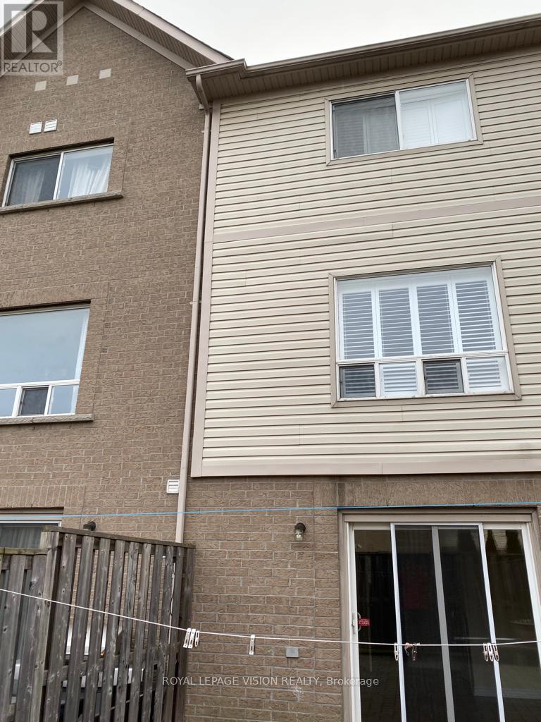 34 Kiriakou Street, Toronto, Ontario  M1P 5H2 - Photo 2 - E12948732