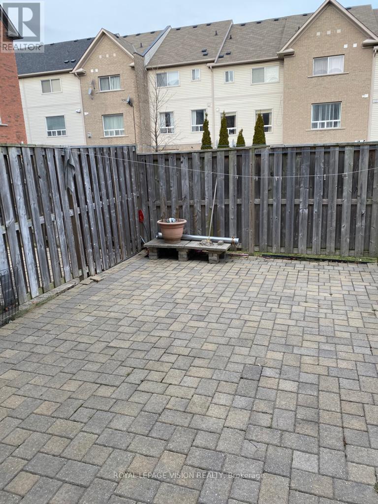 34 Kiriakou Street, Toronto, Ontario  M1P 5H2 - Photo 3 - E12948732