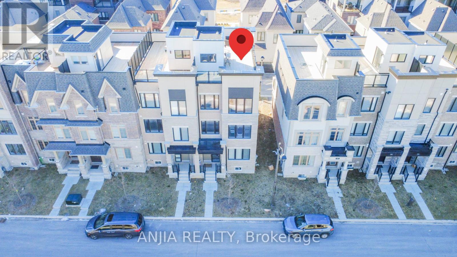 17 William Shearn Crescent S, Markham, Ontario  L6C 3J3 - Photo 2 - N12948722