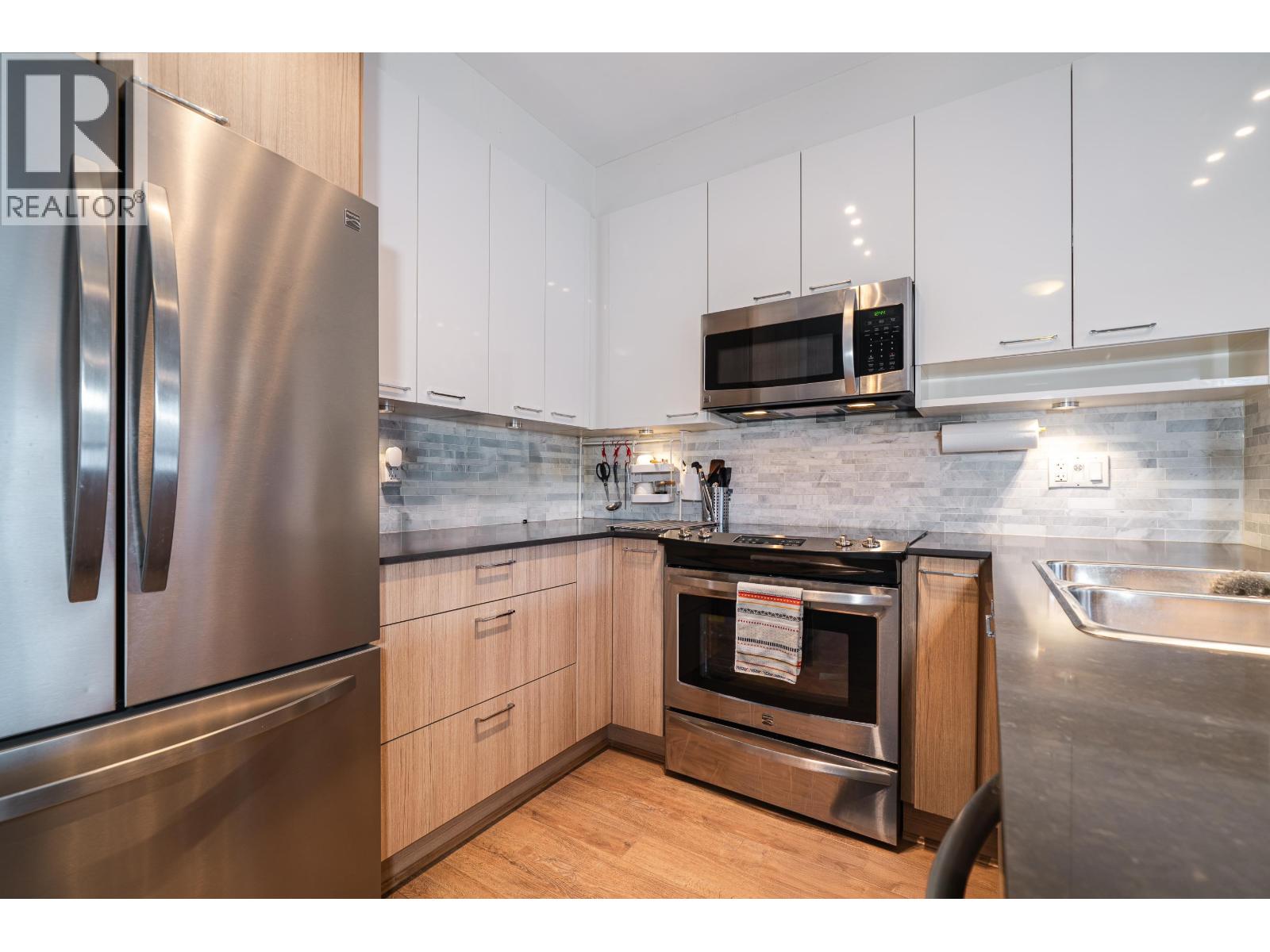 409 210 Lebleu Street, Coquitlam, British Columbia  V3K 4L6 - Photo 4 - R3105548