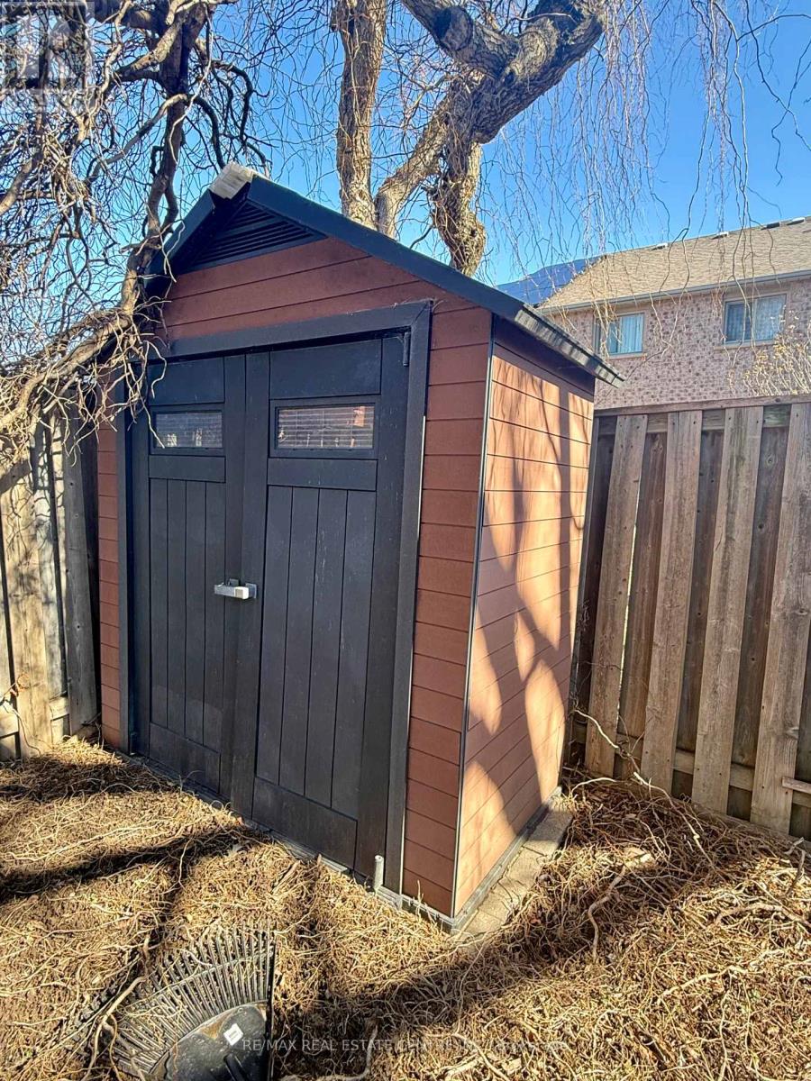 2225 Dale Ridge Drive, Oakville, Ontario  L6M 3L4 - Photo 20 - W12948734