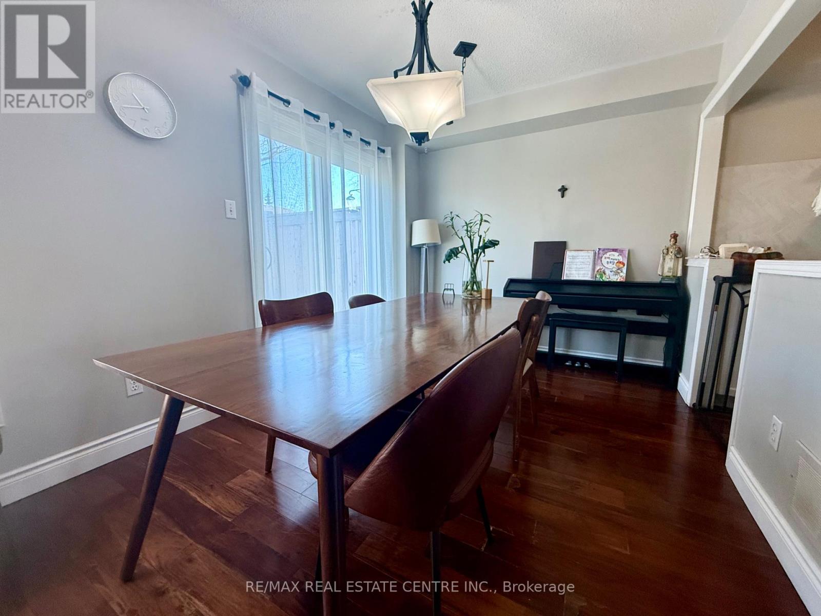 2225 Dale Ridge Drive, Oakville, Ontario  L6M 3L4 - Photo 4 - W12948734