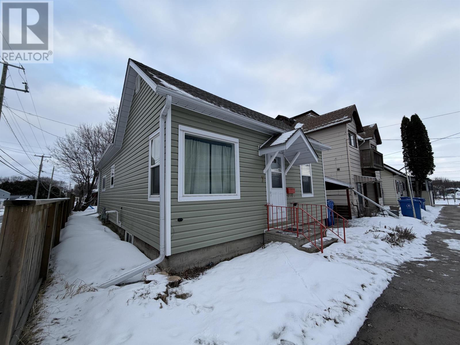 7 Seventh Avenue South, Kenora, Ontario  P9N 2E2 - Photo 2 - TB2600589