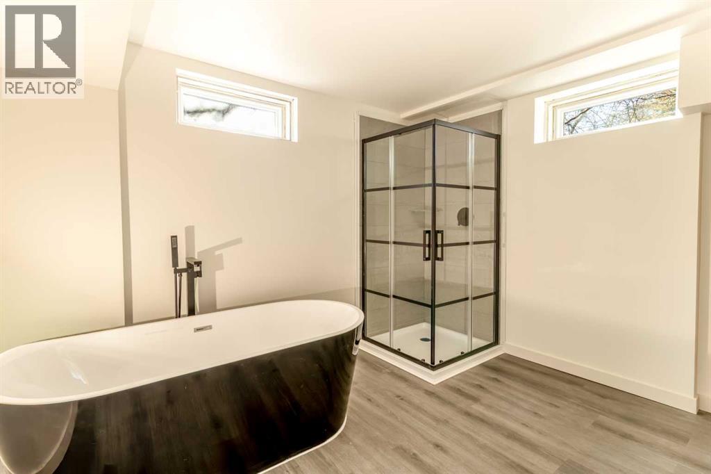 967 Northmount Drive Nw, Calgary, Alberta  T2L 0B1 - Photo 14 - A2296549