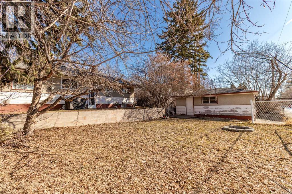 967 Northmount Drive Nw, Calgary, Alberta  T2L 0B1 - Photo 17 - A2296549