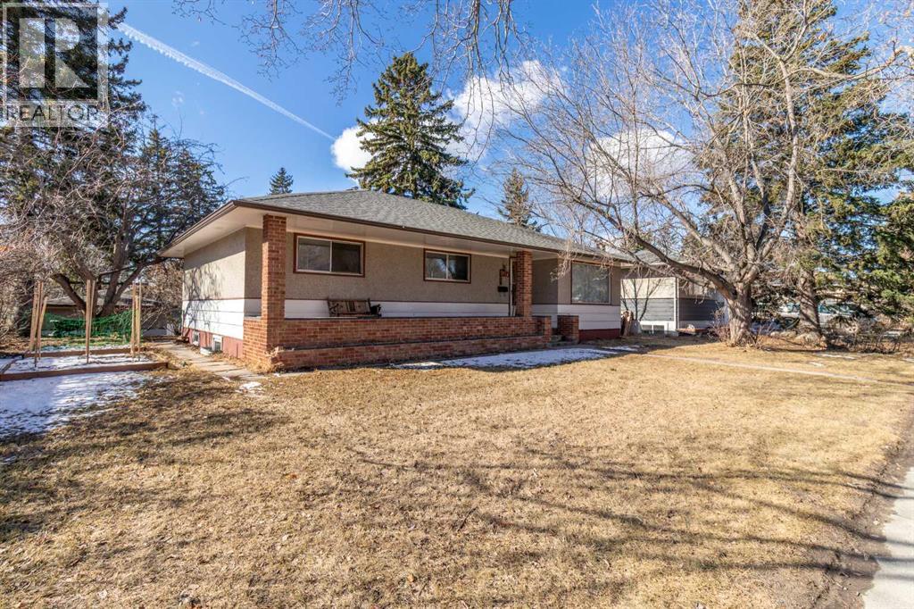 967 Northmount Drive Nw, Calgary, Alberta  T2L 0B1 - Photo 18 - A2296549