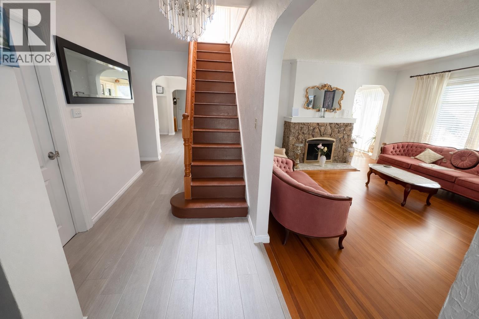 1728 Seventh Avenue, New Westminster, British Columbia  V3M 2K8 - Photo 6 - R3106284