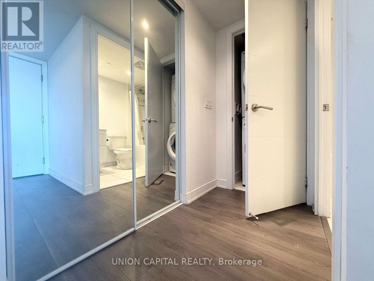 1008 - 525 Adelaide Street W, Toronto, Ontario  M5V 0N7 - Photo 13 - C12948744