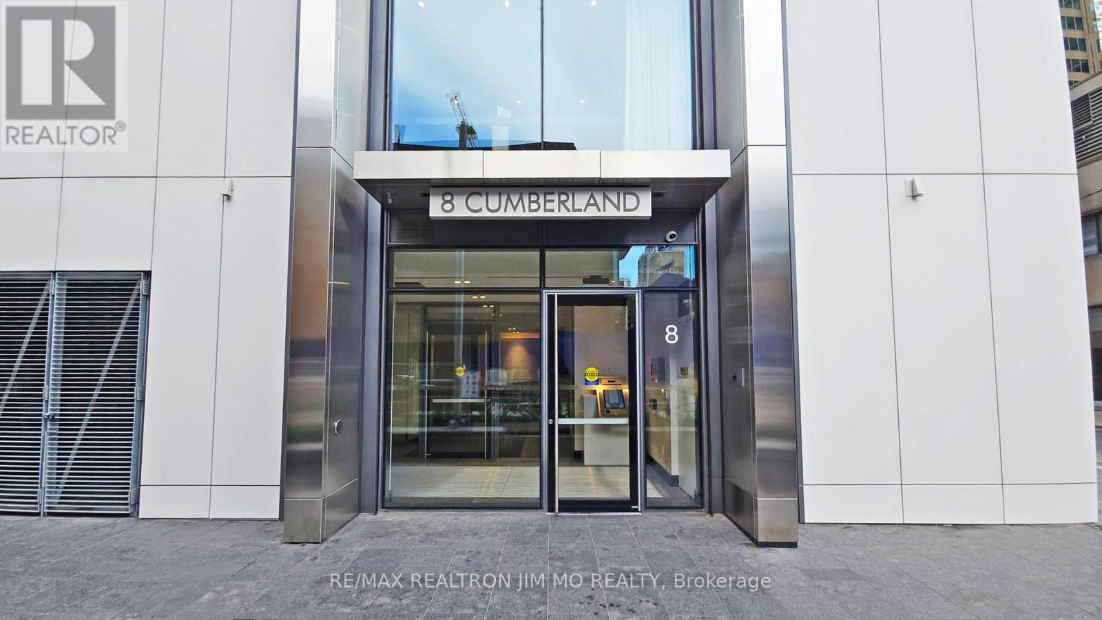 1602 - 8 Cumberland Street, Toronto, Ontario  M4W 0B6 - Photo 2 - C12948756