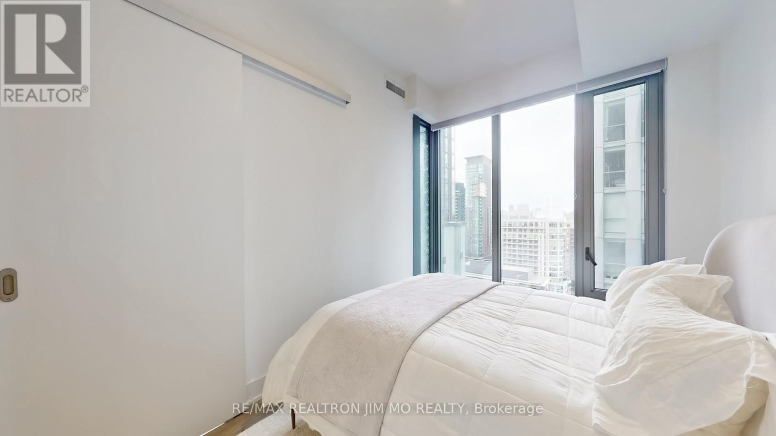 1602 - 8 Cumberland Street, Toronto, Ontario  M4W 0B6 - Photo 21 - C12948756