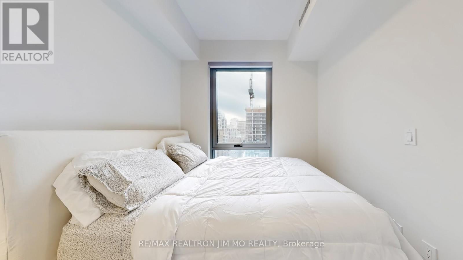 1602 - 8 Cumberland Street, Toronto, Ontario  M4W 0B6 - Photo 25 - C12948756