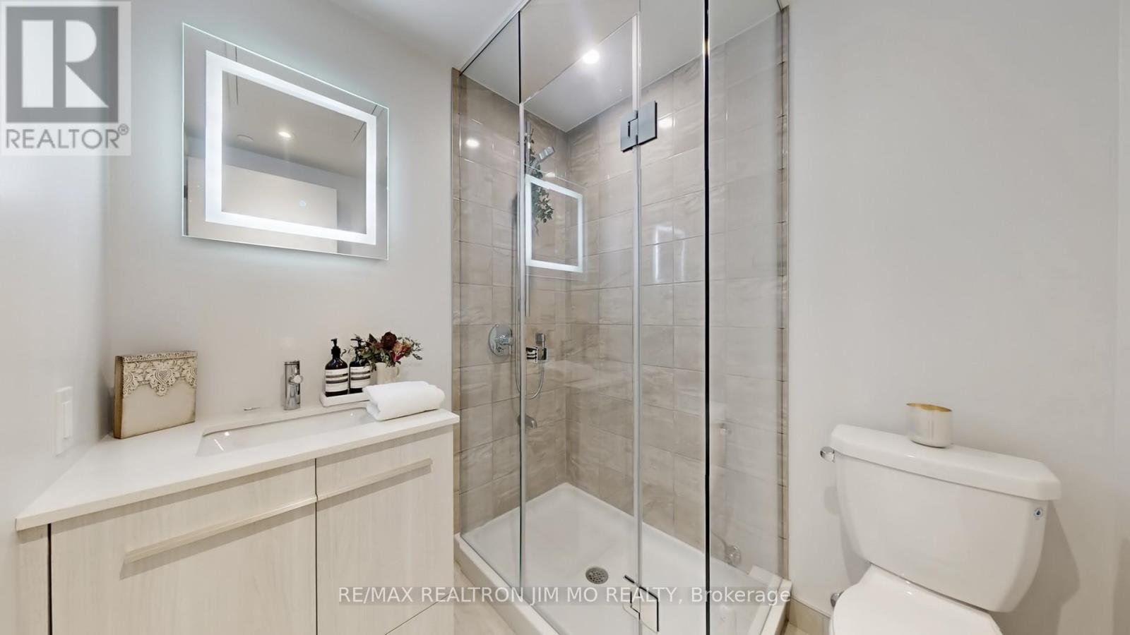 1602 - 8 Cumberland Street, Toronto, Ontario  M4W 0B6 - Photo 27 - C12948756