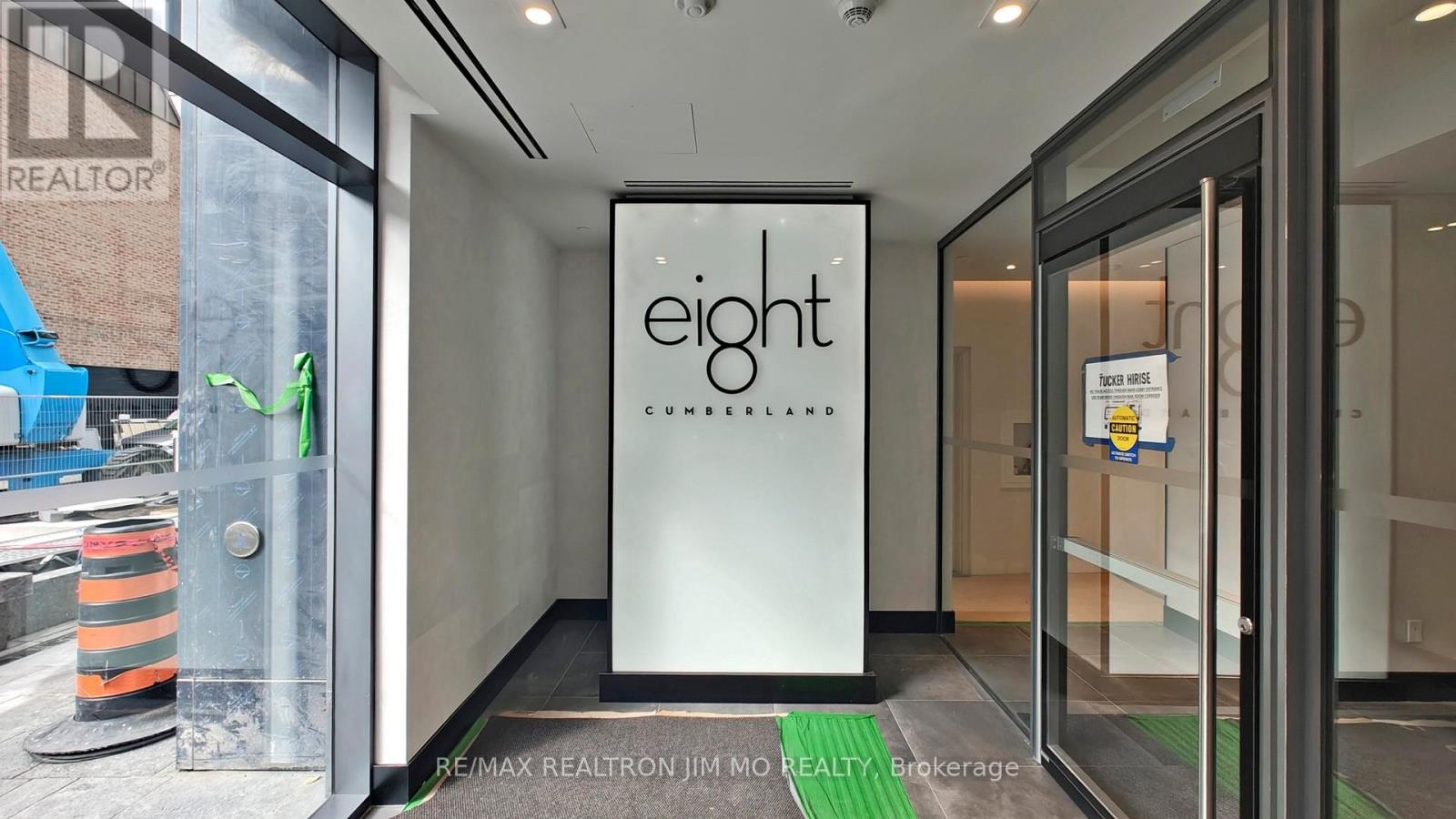 1602 - 8 Cumberland Street, Toronto, Ontario  M4W 0B6 - Photo 3 - C12948756