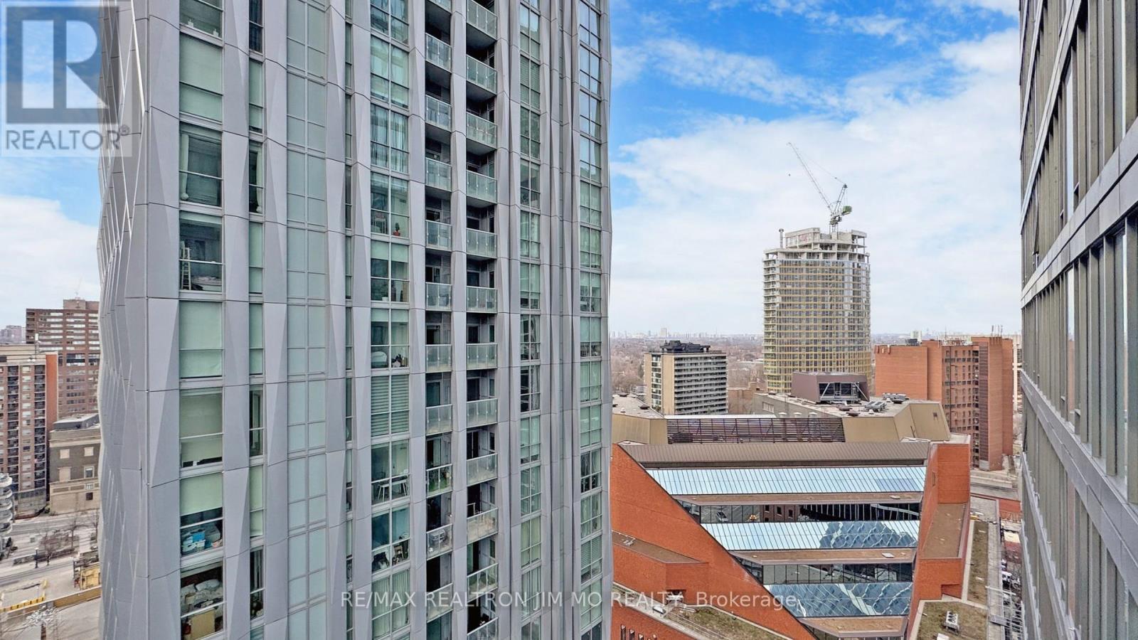 1602 - 8 Cumberland Street, Toronto, Ontario  M4W 0B6 - Photo 32 - C12948756