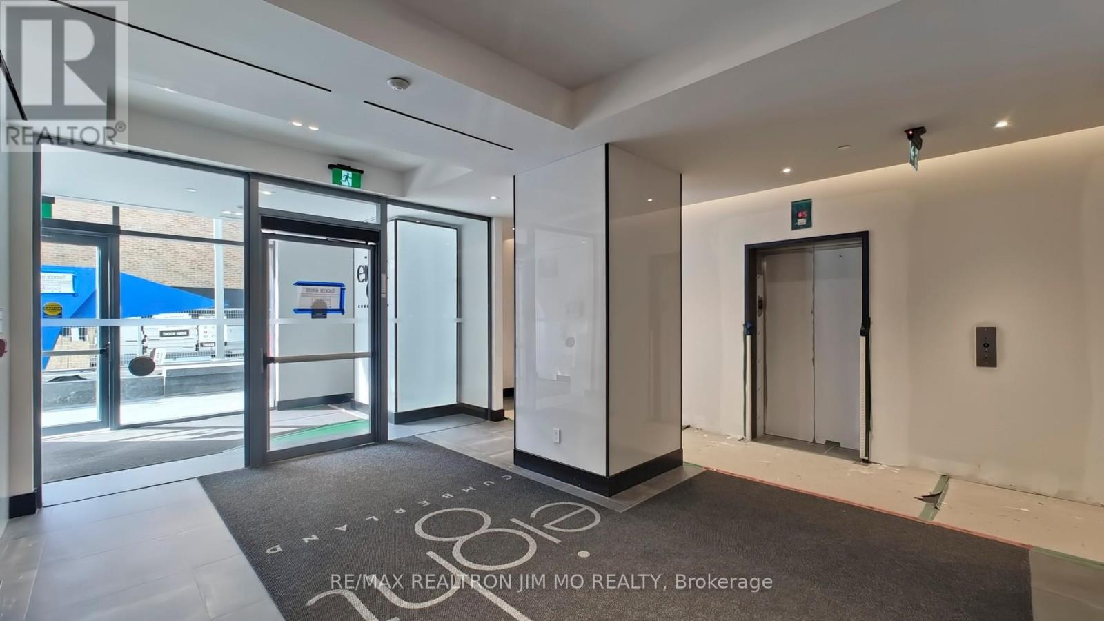 1602 - 8 Cumberland Street, Toronto, Ontario  M4W 0B6 - Photo 5 - C12948756