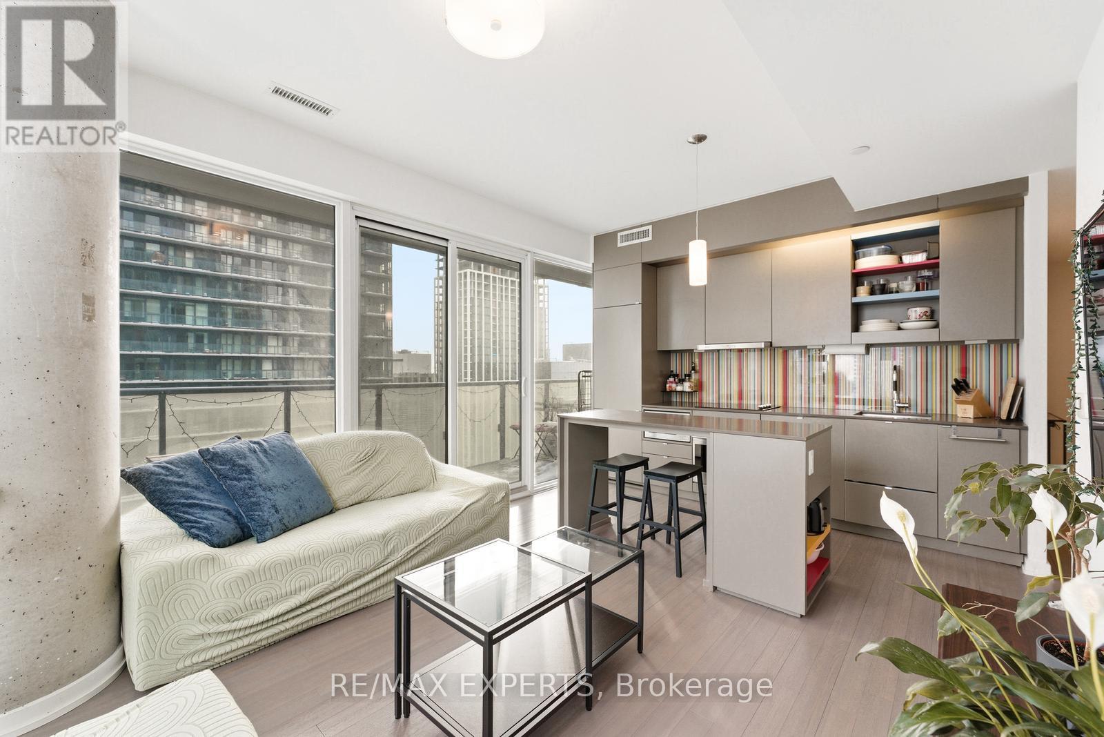 3606 - 101 Peter Street, Toronto, Ontario  M5V 0G6 - Photo 12 - C12948766