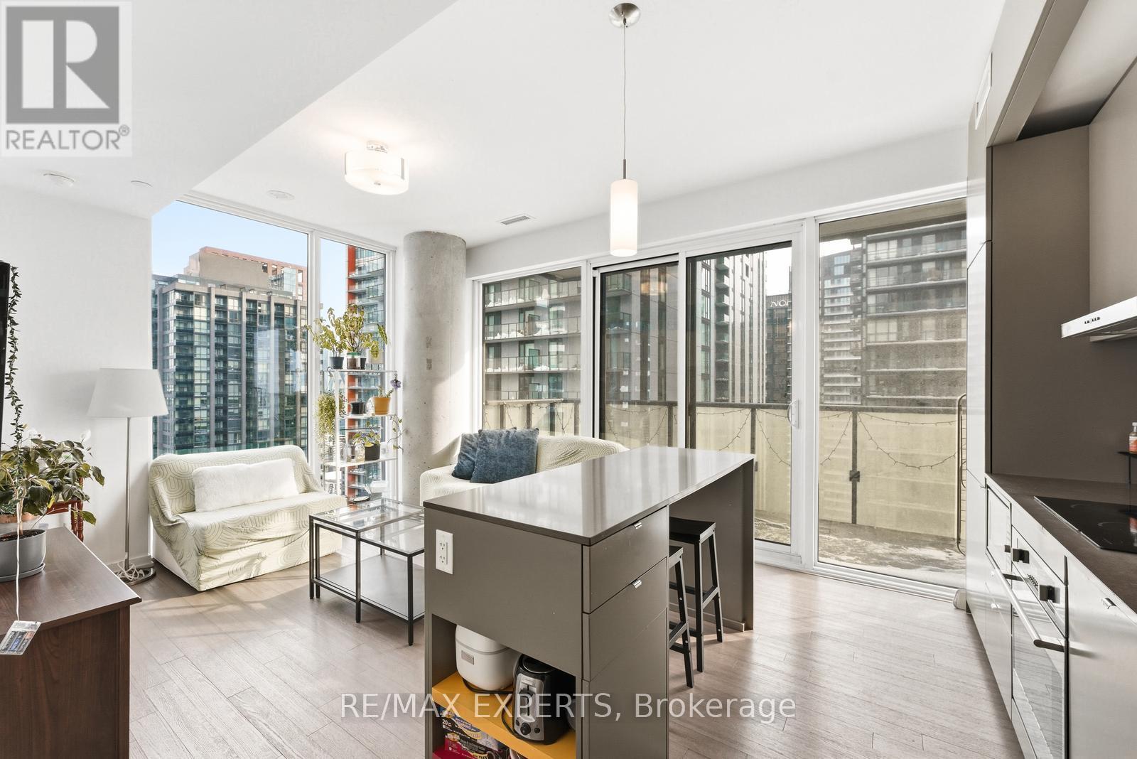 3606 - 101 Peter Street, Toronto, Ontario  M5V 0G6 - Photo 4 - C12948766