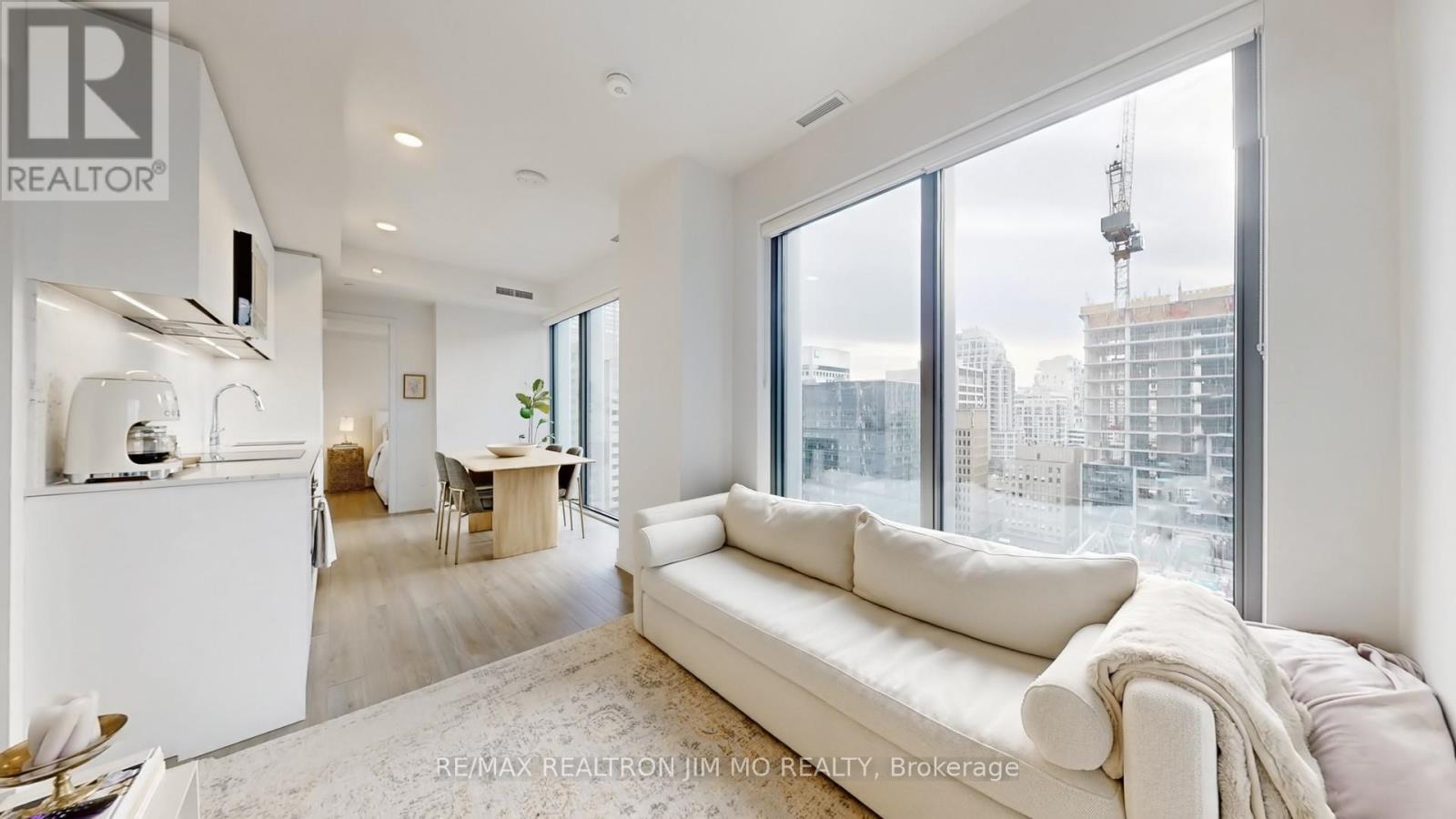 1602 - 8 Cumberland Street, Toronto, Ontario  M4W 0B6 - Photo 12 - C12948768