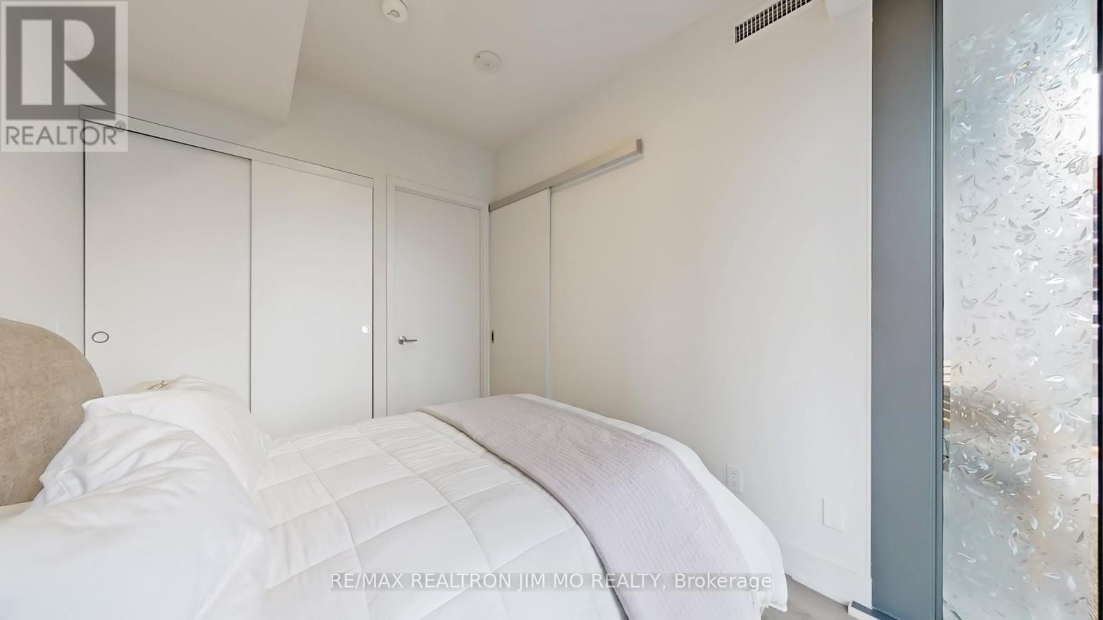 1602 - 8 Cumberland Street, Toronto, Ontario  M4W 0B6 - Photo 22 - C12948768