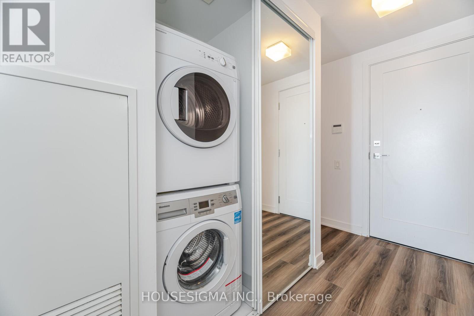 1315 - 57 St Joseph Street, Toronto, Ontario  M5S 0C5 - Photo 10 - C12948790