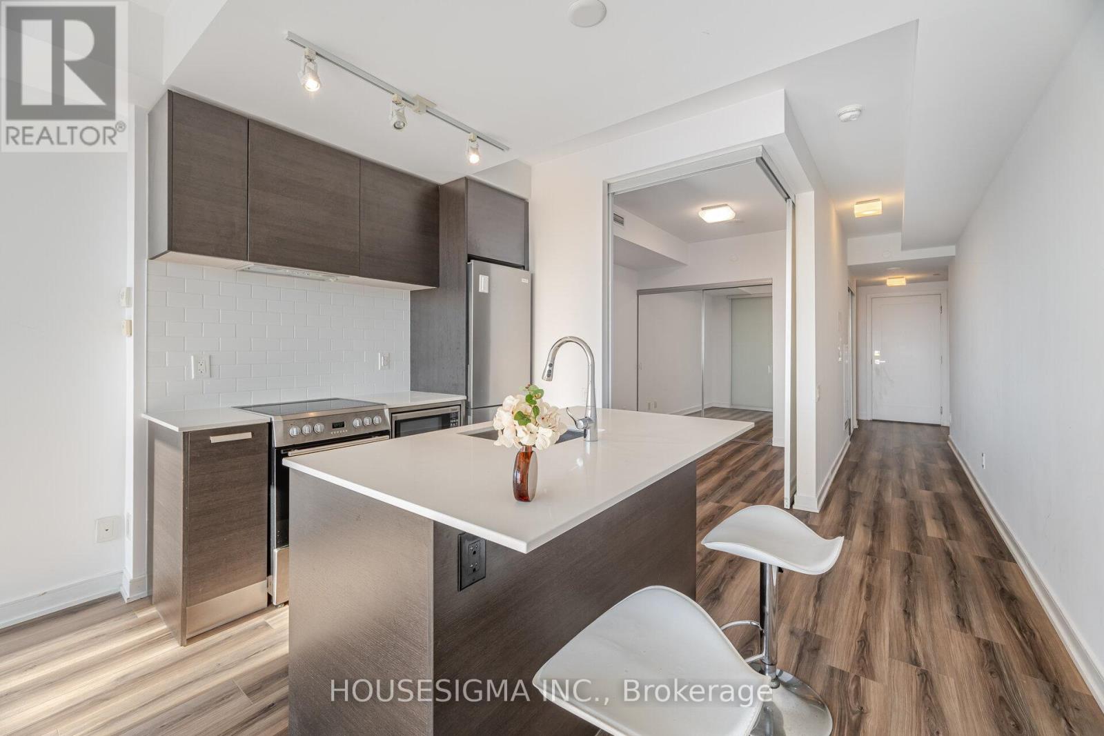 1315 - 57 St Joseph Street, Toronto, Ontario  M5S 0C5 - Photo 11 - C12948790