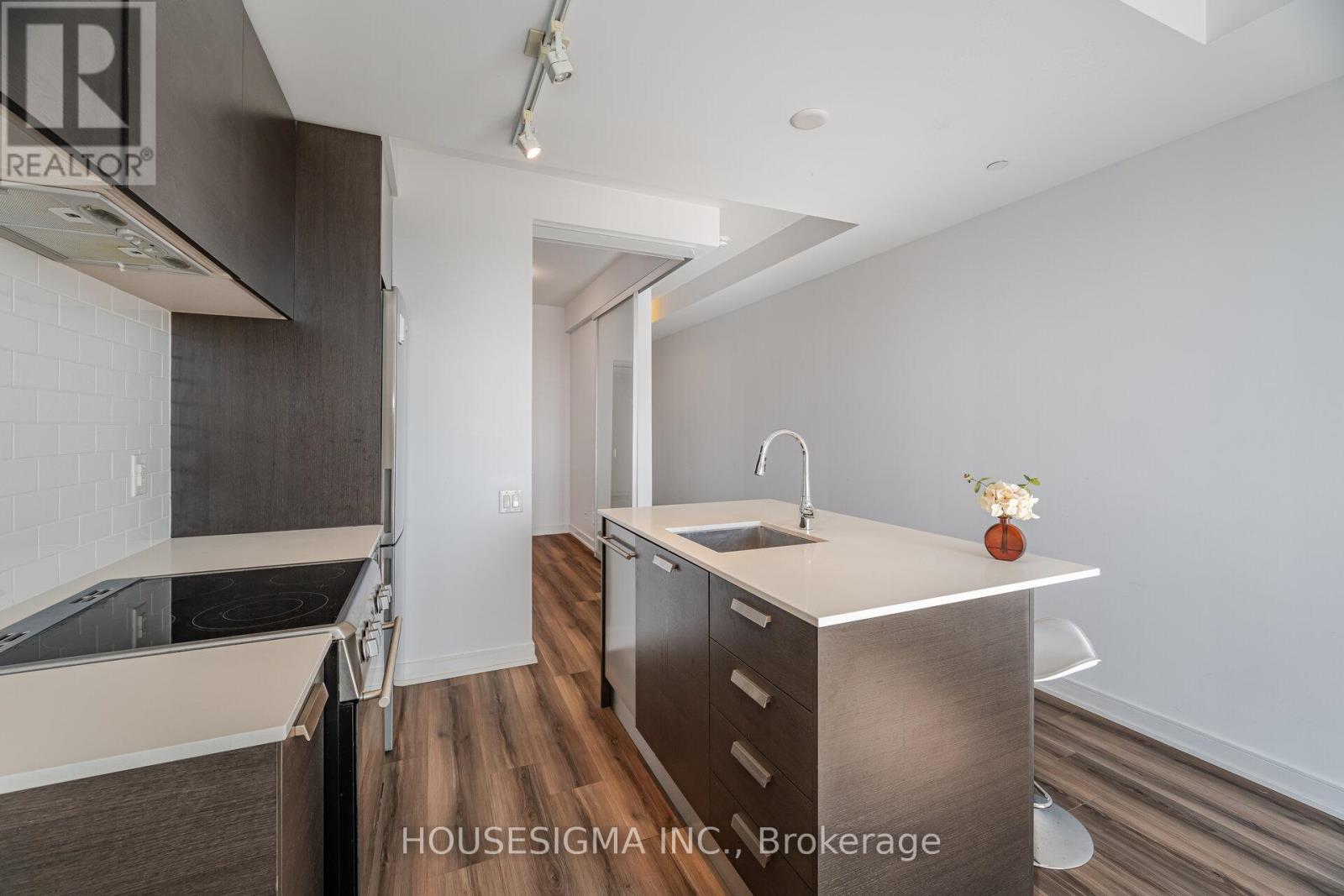 1315 - 57 St Joseph Street, Toronto, Ontario  M5S 0C5 - Photo 16 - C12948790