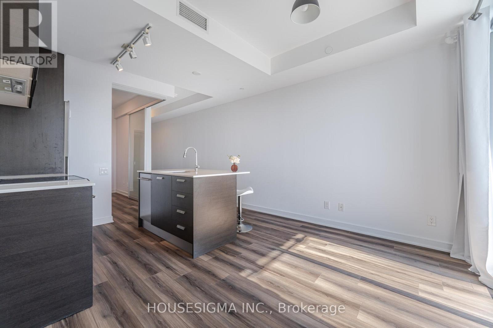 1315 - 57 St Joseph Street, Toronto, Ontario  M5S 0C5 - Photo 17 - C12948790