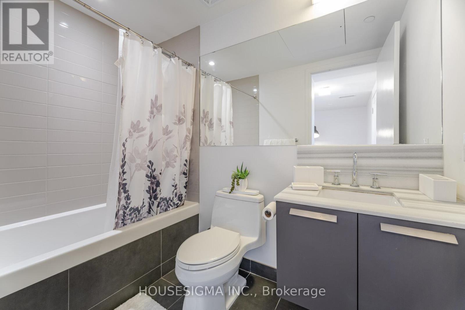 1315 - 57 St Joseph Street, Toronto, Ontario  M5S 0C5 - Photo 33 - C12948790