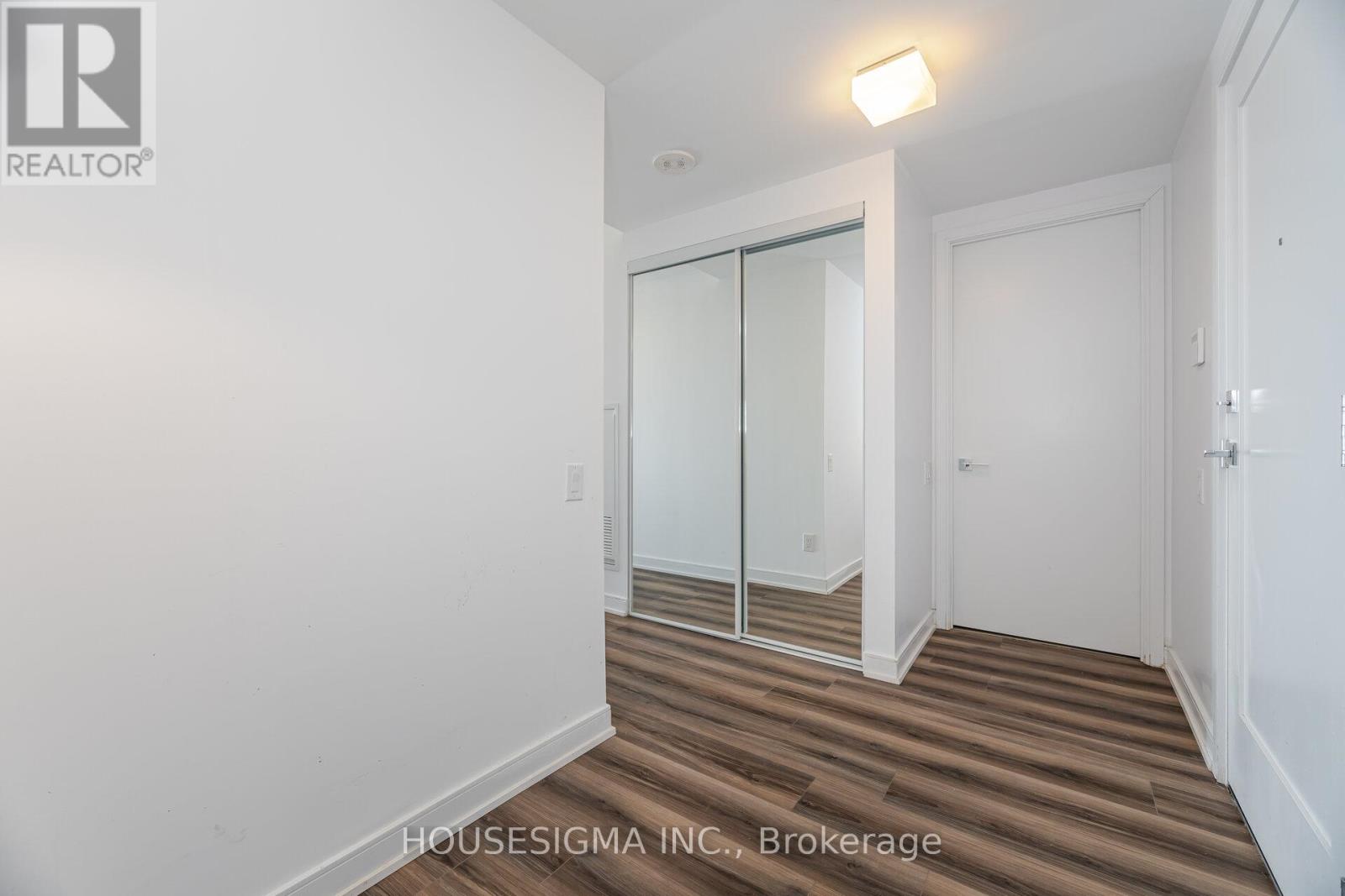 1315 - 57 St Joseph Street, Toronto, Ontario  M5S 0C5 - Photo 9 - C12948790