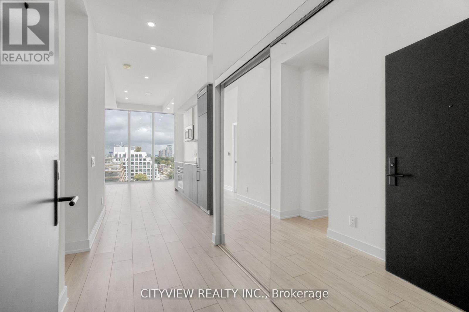 Ph10 - 500 Dupont Street, Toronto, Ontario  M6G 1Y7 - Photo 9 - C12948810