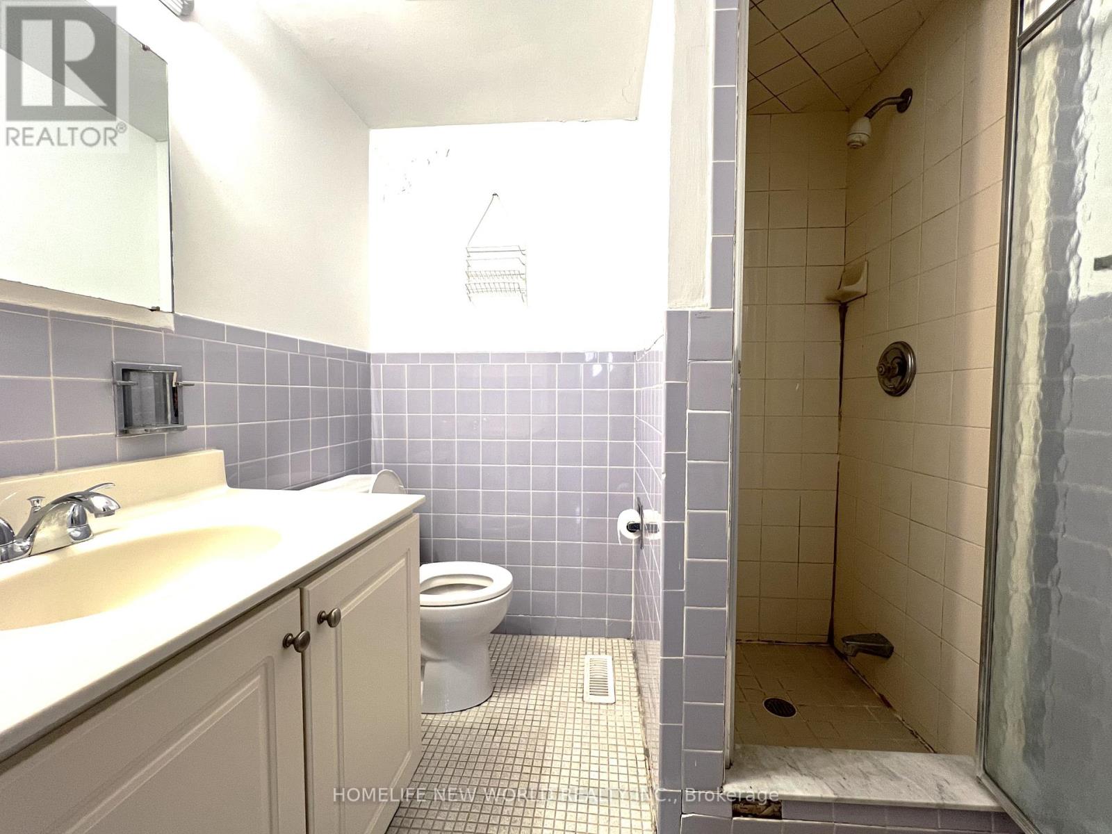 28 Greyhound Drive, Toronto, Ontario  M2H 1K3 - Photo 15 - C12948814