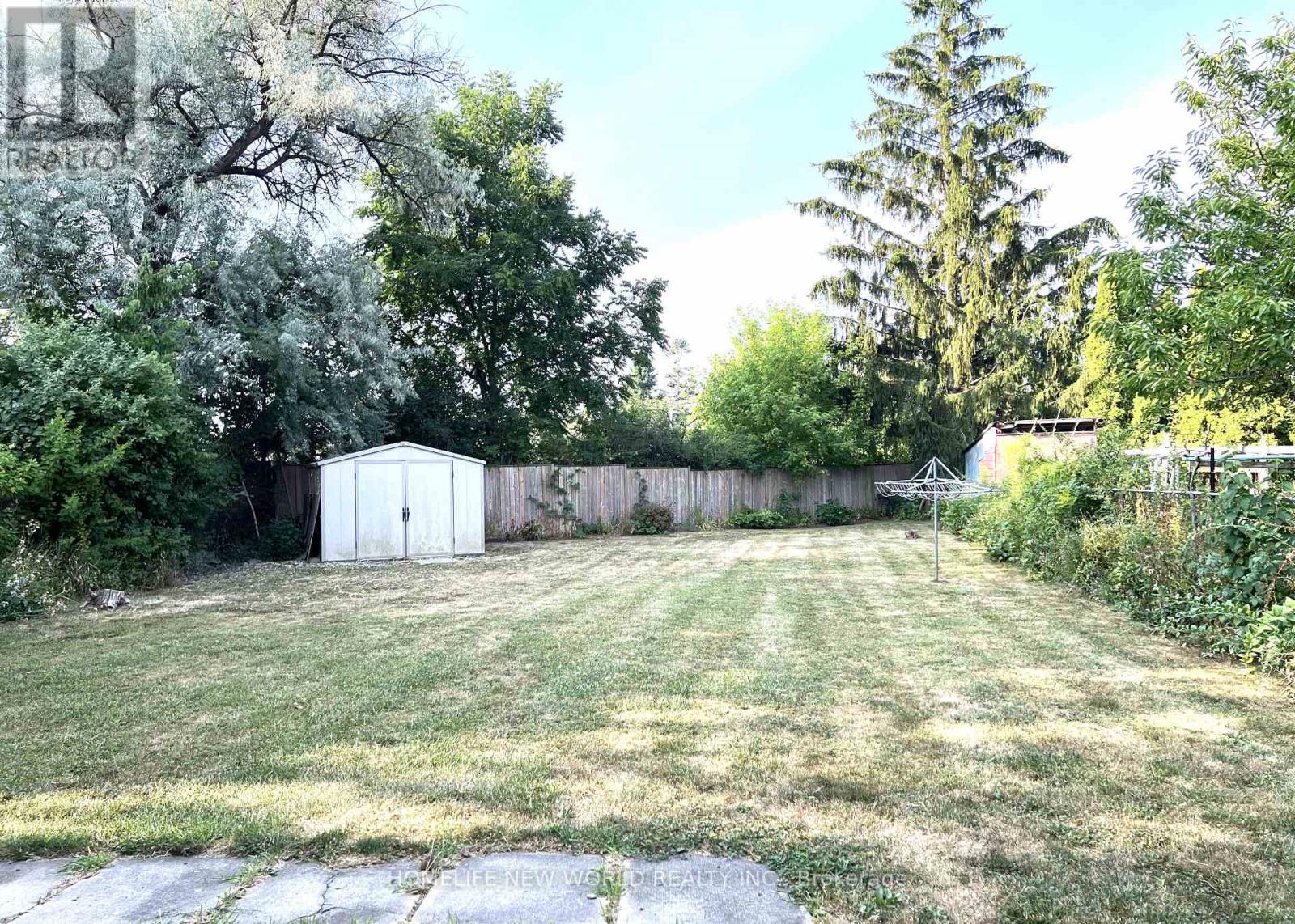 28 Greyhound Drive, Toronto, Ontario  M2H 1K3 - Photo 21 - C12948814