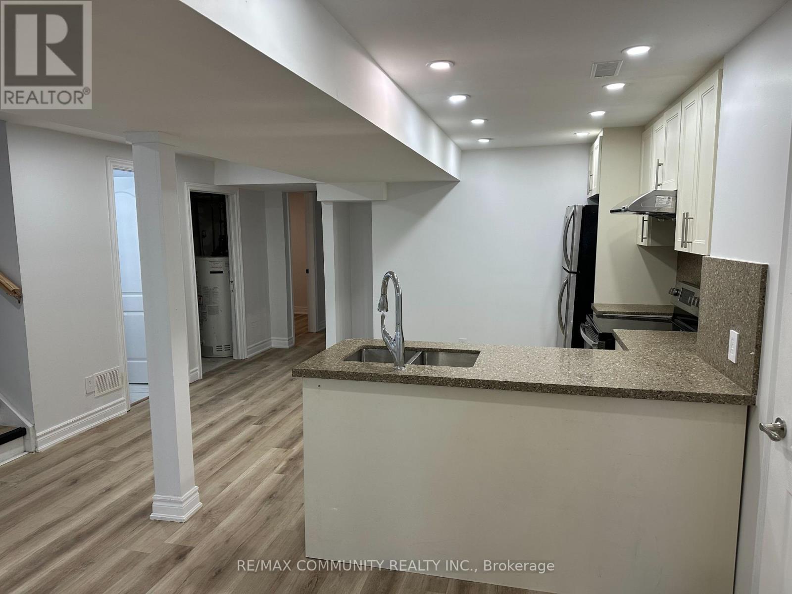 Basement - 12 Ball Crescent, Whitby, Ontario  L1P 1W6 - Photo 8 - E12948742