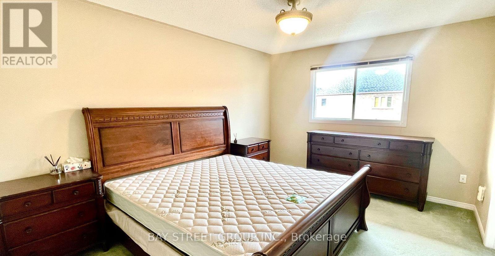 148 Trail Ridge Lane, Markham, Ontario  L6C 2C5 - Photo 2 - N12948746