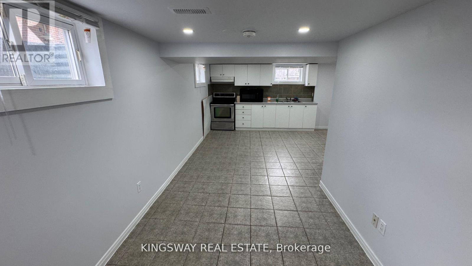 (Lower Level 1) - 65 Park Crescent, Richmond Hill, Ontario  L4E 3J5 - Photo 5 - N12948754