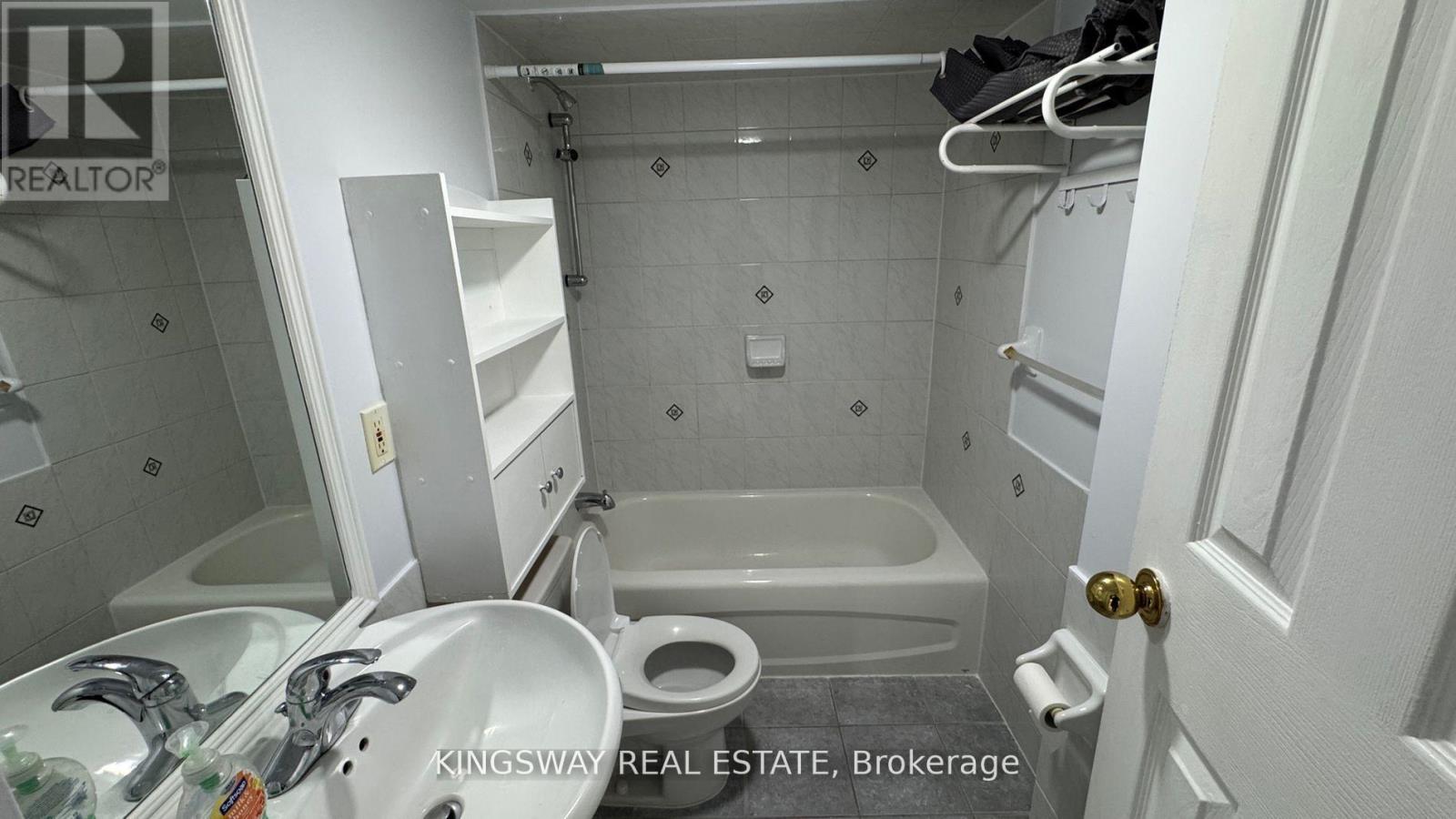 (Lower Level 2) - 65 Park Crescent, Richmond Hill, Ontario  L4E 3J5 - Photo 4 - N12948758