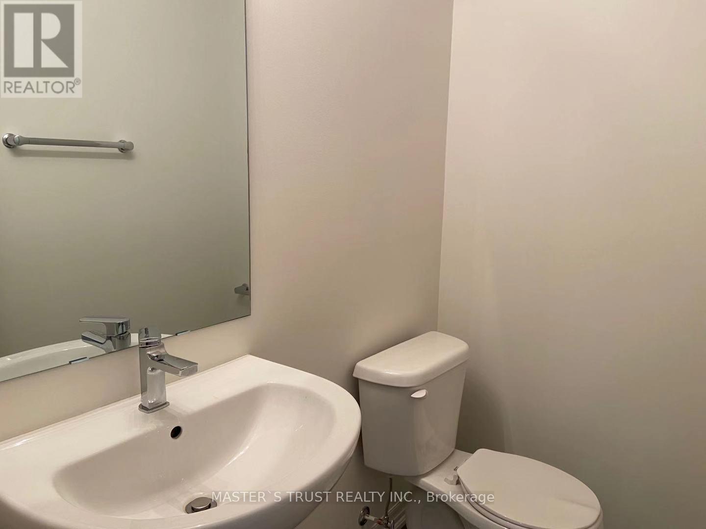 219 Vivant Street, Newmarket, Ontario  L3X 0K7 - Photo 14 - N12948776