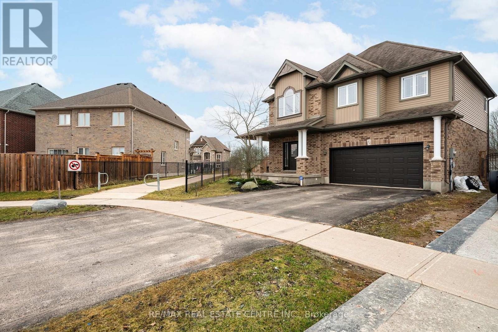 51 Burt Avenue, New Tecumseth, Ontario  L9R 0G8 - Photo 2 - N12948782